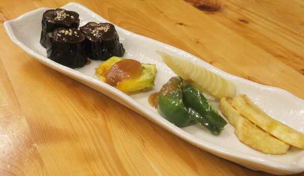 *【夕食一例】地元の季節の食材を使った田舎料理をご賞味下さい