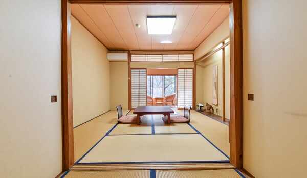 【*和室（バスなし）】懐かしい雰囲気の純和風のお部屋。