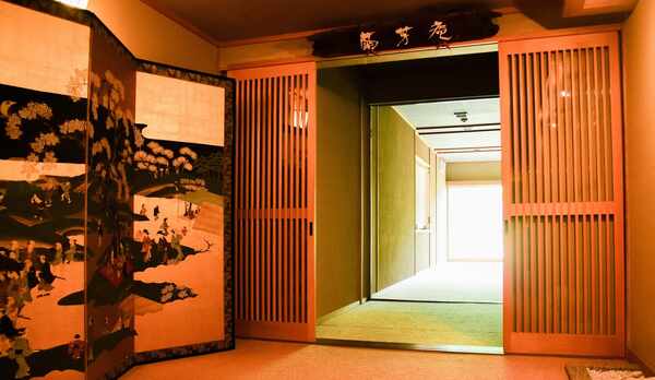 離れの入口です。