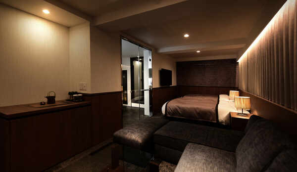 【サウナ付きツインVIPルーム】※43㎡／3名様ご宿泊の際は、ソファーベッド利用となります。