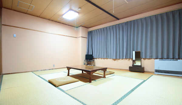 別館の和室でお過ごしください【別館10畳210】