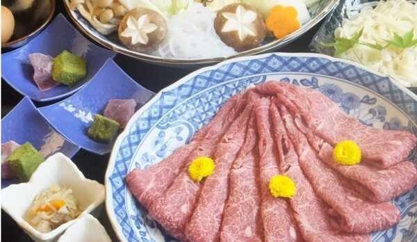 夕食：伊賀牛すきやきコース