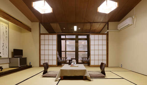 【本館‐和室10畳】