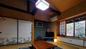 【和室8畳二間】天井が高く広々としたお部屋です