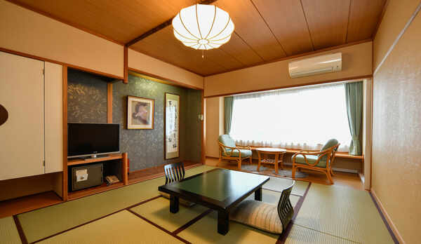 こだまの間（和室）美松館スタンダード。10畳〜12畳の和室タイプです。