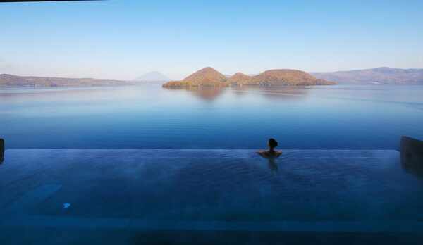 湖上の湯露天風呂(秋)