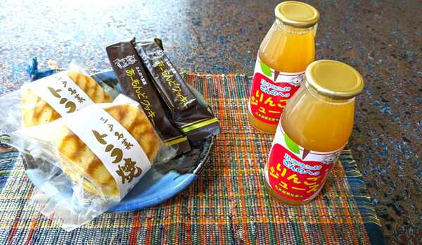 【お茶菓子】地域の銘菓をぜひ♪