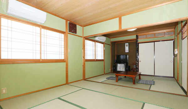 おまかせ和室◆二間【6畳+8畳】　バス・トイレ・洗面は共同となります。