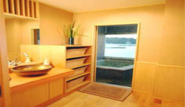 アメニティーの揃った更衣室