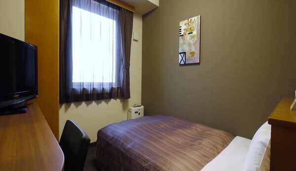 ■スタンダードシングルルーム■　明るくシンプル、清潔感溢れる落ち着いた雰囲気のお部屋です。