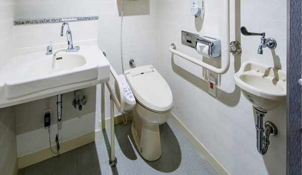 ユニバーサルトイレ