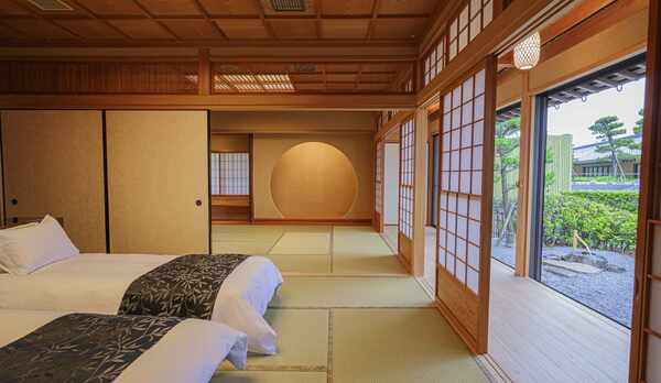 【客室】スイート&ldquo;離れ&rdquo;（天然温泉露天風呂付・和室）