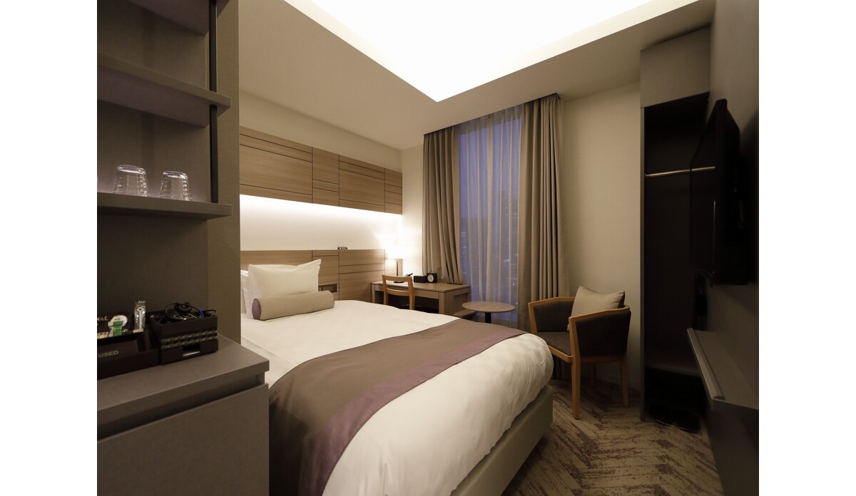 デラックスダブルルーム(18平米)