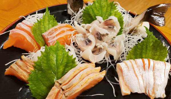 ・【料理一例】川魚お造り盛り合わせ