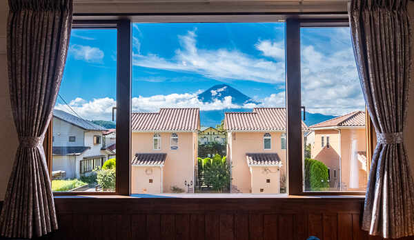 2Fシーティング【スーペリアメゾネットコテージ富士山ビュー】