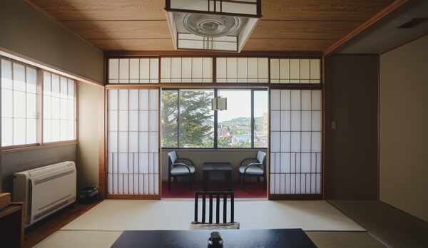 本館和室８畳正面