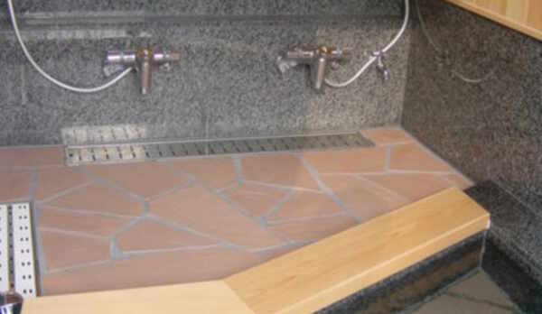 ヒノキ家族貸切風呂