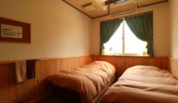 【ツイン】清潔感のあるお部屋でゆっくりお休みください 