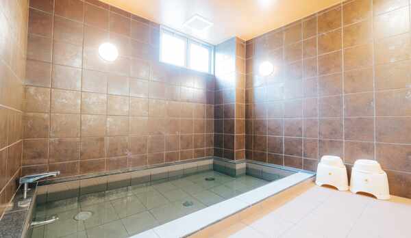 【大浴場】男女別大浴場を完備