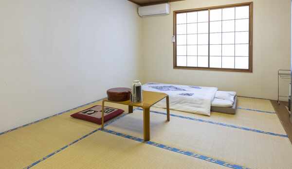 *【和室客室一例】畳のお部屋でごろりと寛ぎの時間