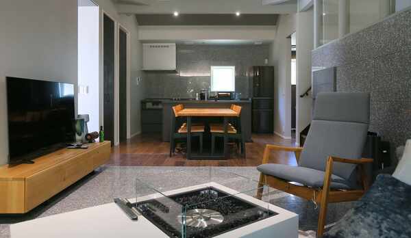 ASH　アッシュ - 火山灰