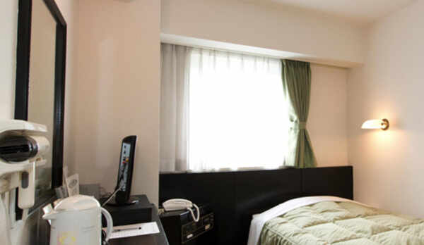 セミダブル（客室一例）