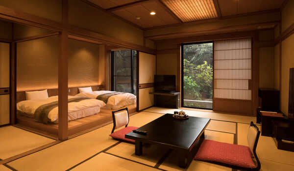 客室一例（中殿）