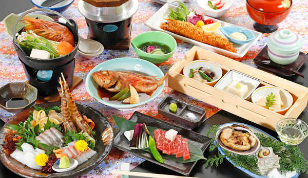 【ご夕食・山海の幸御膳】新鮮な海の幸に、知多牛サーロインステーキを合わせたコース