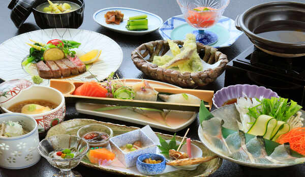 北信州の山、川の幸　旬の素材にこだわった郷土会席料理(一例)