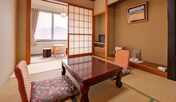 *本館和室6畳/一人旅やカップルでのご宿泊におススメ！ごゆっくりお寛ぎ下さい。