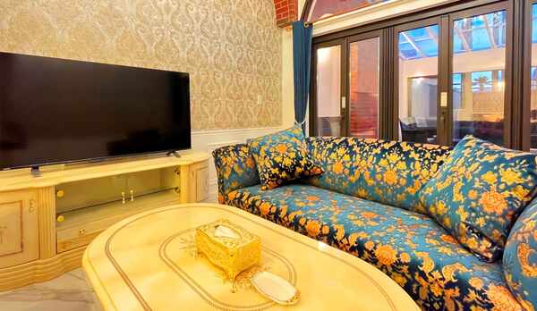 ワンランク上の快適で上質な空間「プレミアムスイート」。露天風呂付き。