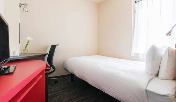 客室【モデレートシングル】１３平米　ベッド幅１２２ｃｍ　バスタブ付き