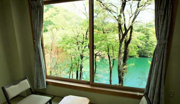 【客室一例】大瀞ビューのロケーション。全てのお部屋から大瀞の流れがご覧頂けます。