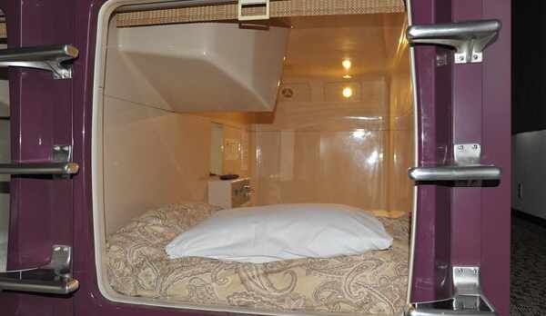 カプセルルーム