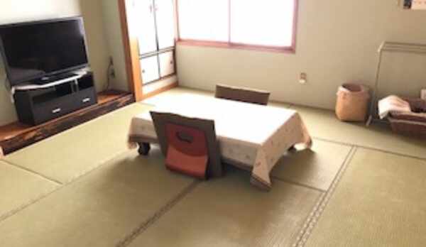 10畳間（つばき）