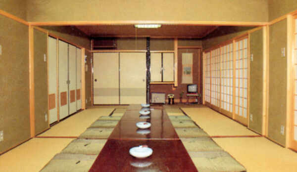 団体様に落ち着いた大広間