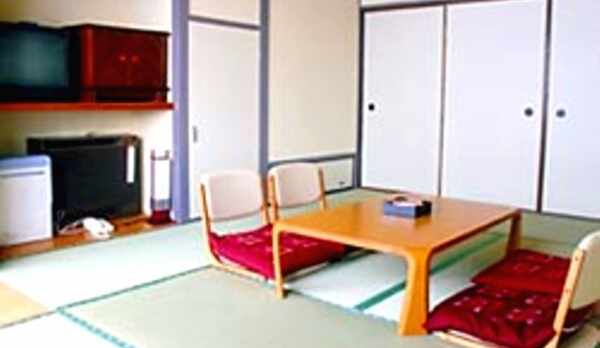 天然本クエ鍋料理の宿白砂　客室．和室10.5畳