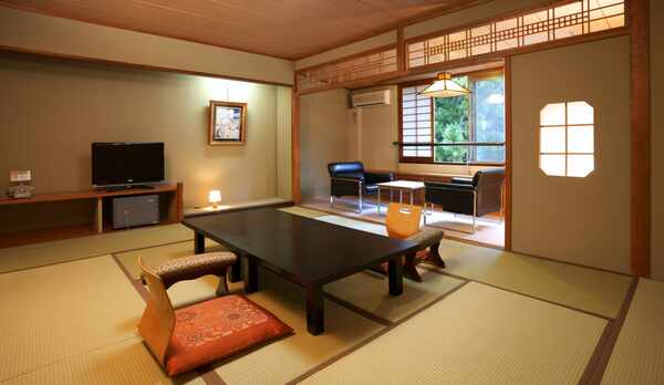【禁煙】和室10畳〜12畳　風呂・トイレ付