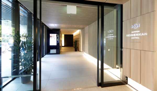 ホテルエントランス