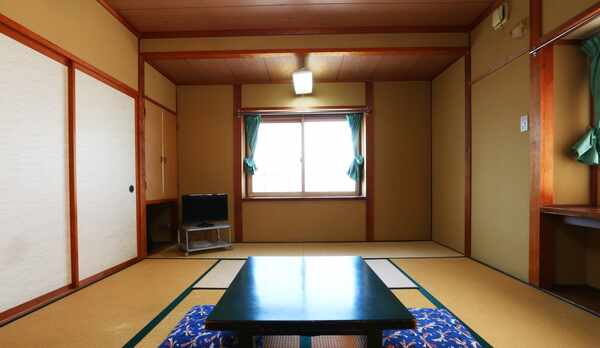 □【おまかせ部屋】和室10畳。人数により当館で割り振り致します。