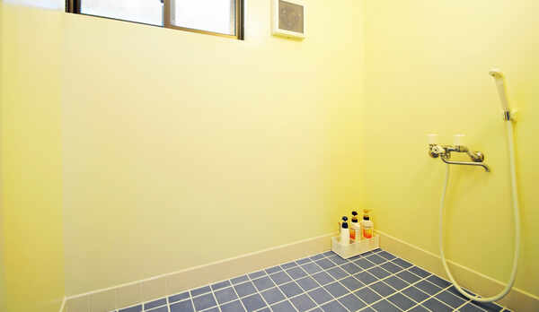 【シャワー室】