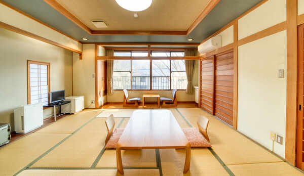 客室（広々12.5畳）