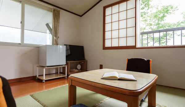 ●和室6畳　トイレ付き［禁煙］