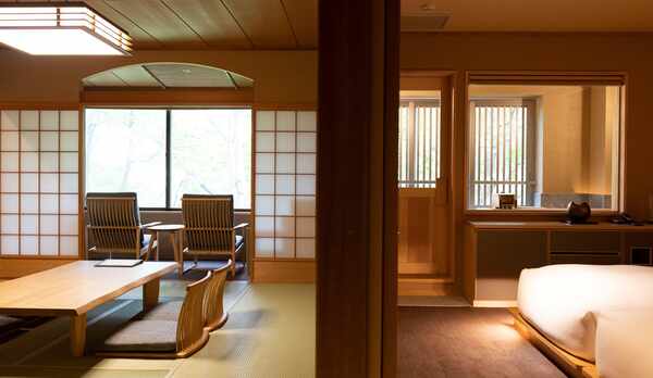 【展望風呂付和洋室（70平米）】