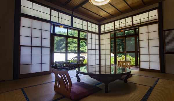 和室１０畳　角部屋の客室