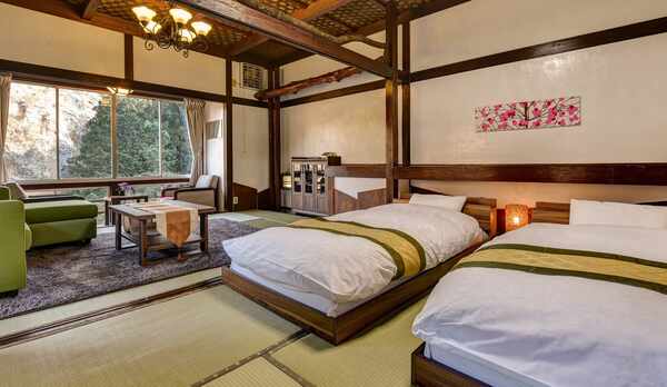 *ツイン(バス・トイレなし)/ベッドスペース+ソファーくつろぎスペースのお部屋