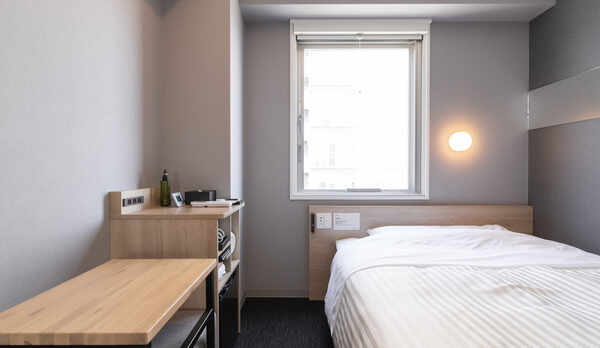 【スタンダードルーム】眠りを追及した150cm幅のワイドベッドと適度な硬さのマットでぐっすり