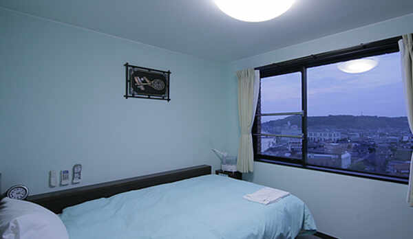 シングルルーム　約19平米　ベット幅140ｃｍ