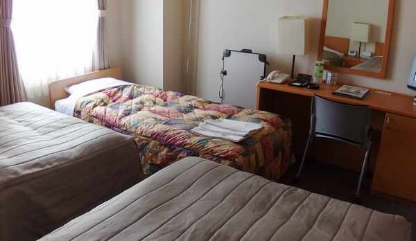 スタンダードツイン〈３名様用）