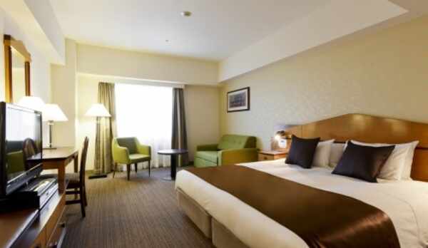 <ダブルルーム>  ベッド幅180cm　お部屋の広さ29.5㎡